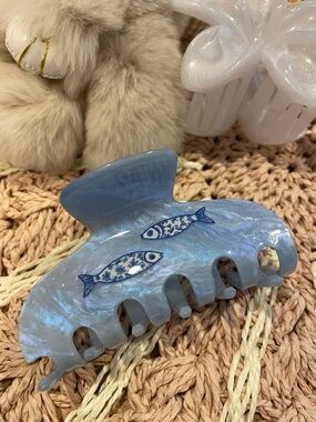 Blue Fish Hair Clip – 🐠✨💕